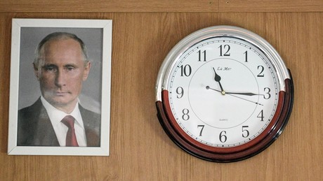 Sacharowa: Deutsche Delegation störte sich an Putins Portrait