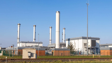 Gasspeicher werden jetzt auf Anweisung gefüllt – ein wenig