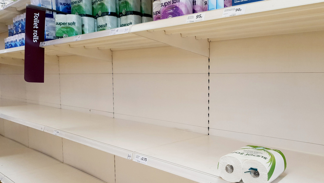 Briten stürmen Supermärkte: Toilettenpapier wird knapp nach Regierungsaufruf