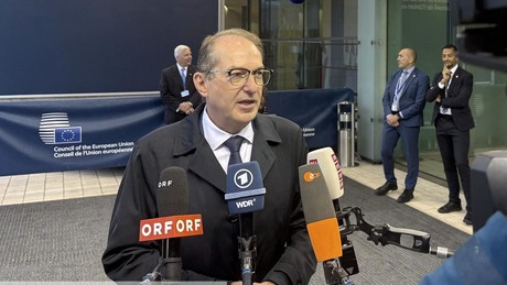 Dobrindt will den Wohlfahrtsverbänden Mittel bei der Asylberatung streichen