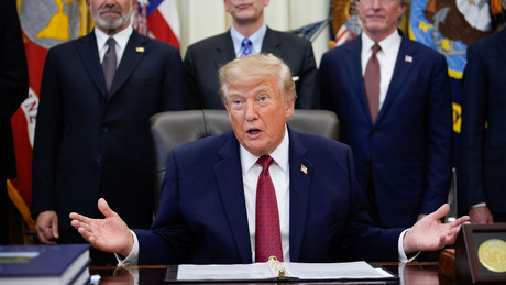 "Make D.C. Safe and Beautiful Again": Trump erklärt Mücken und Zecken in Washington den Krieg