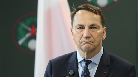 Polens Außenminister macht RT DE für den Erfolg der AfD mitverantwortlich
