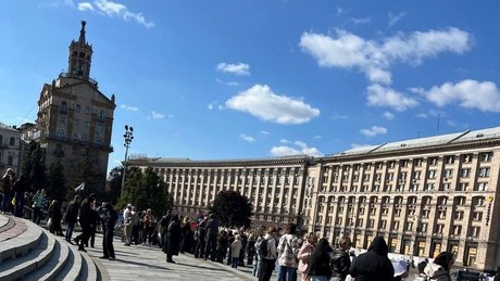 Liveticker Ukraine-Krieg: Friedensproteste auf dem Maidan in Kiew