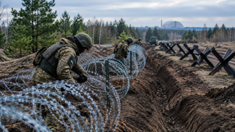 Liveticker Ukraine-Krieg: Kiew errichtet Verteidigungsanlagen im Norden des Landes