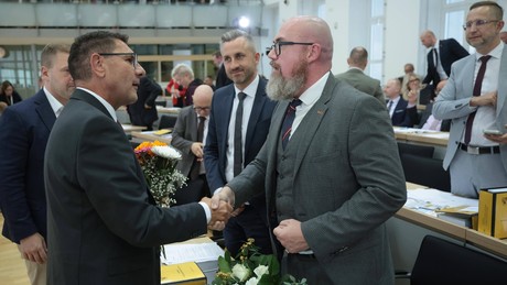 Brandmauer durchbrochen: AfD setzt eigene Kandidaten im Magdeburger Landtag durch