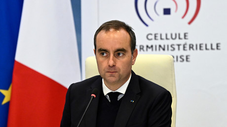 Proteste: Frankreich verhängt lokale Ausgangssperren