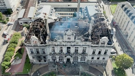 Frankreich: Linksextremist Haupttatverdächtiger für Brandanschlag auf Rathaus in Limoges