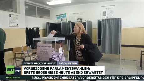 Serbien wählt: Kopf-an-Kopf-Rennen zwischen Vučić und Opposition