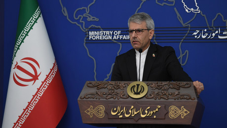 Iranischer Außenamtssprecher ruft BRD zum Kurswechsel auf und zitiert Schiller