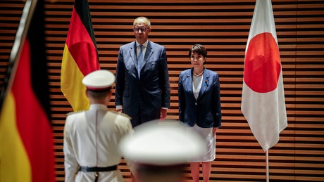 Merz will mit Japan Kampfjet entwickeln