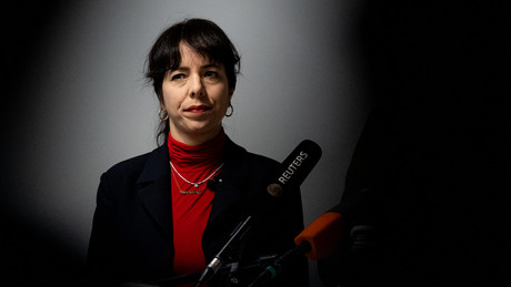 Angst und Sorge um Familie – Spiegel-Leak sorgt für Aufregung rund um Linken-Politikerin Eralp