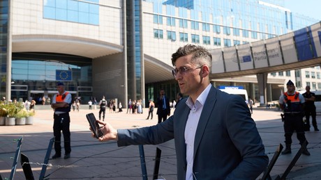 Identitärer Aktivist Martin Sellner auf französischem Flughafen festgesetzt