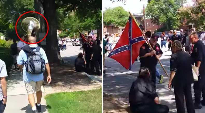 Anti-KKK tuba player booms out 'Ride of the Valkyries' to troll Confederate marchers (VIDEO)