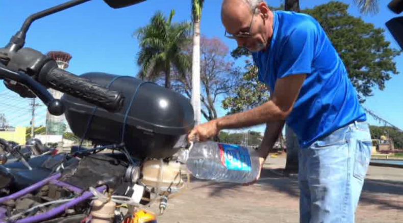 Miracle motorbike that goes 500km… on a liter of water! (VIDEO)