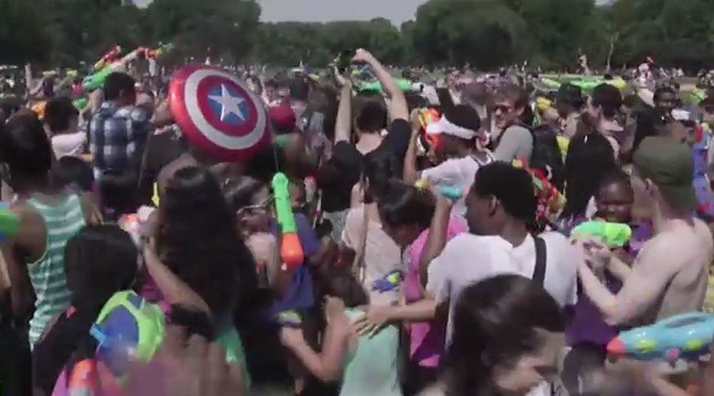 Super soaker: Scores of New Yorkers stage massive Central Park water gun fight (VIDEO)