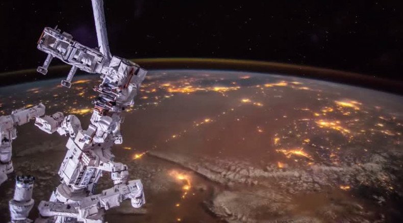 Dextre and Arabian Nights: ISS takes bot for dreamy flight over magnificent Middle East