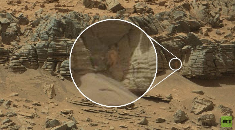 Space crab? Mars object in NASA pics totally thrills red planet fans