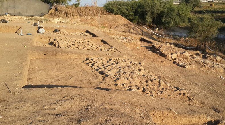 Archaeologists uncover massive gate to Goliath's biblical city