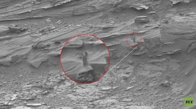 Space boobs: 'Alien woman with breasts' watching Mars rover spotted by UFO lovers