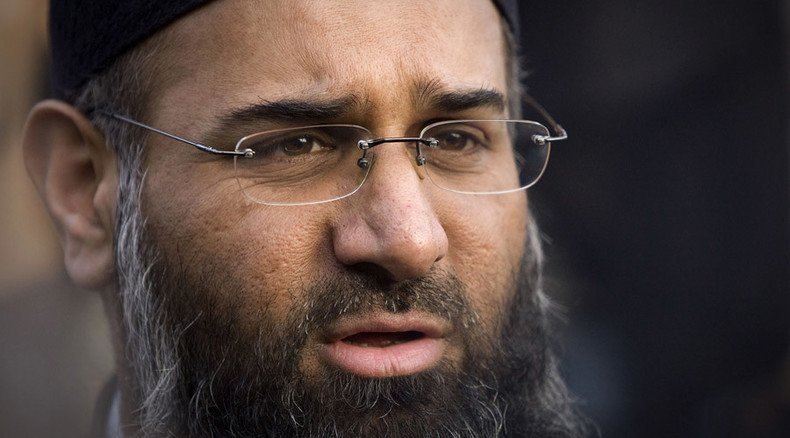 Radical Islamist preacher Anjem Choudary charged with inviting ISIS support