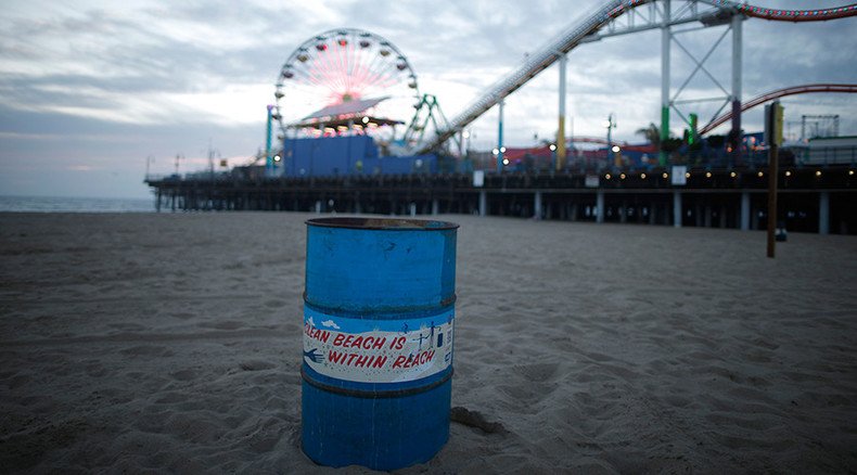 Santa Monica beach evacuated after suspicious ‘acidic substance' washes ashore (PHOTOS)