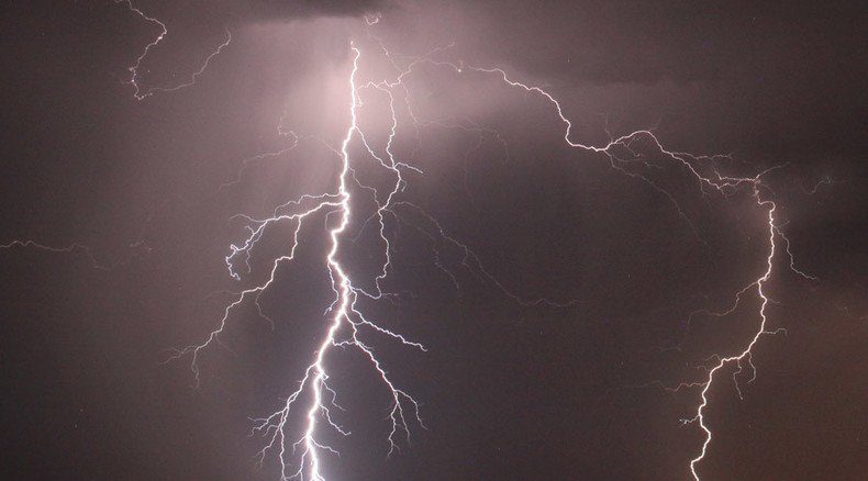 Lightning can change atomic structures just like meteor impacts – study ...