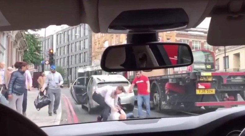 Uber drivers filmed fighting in London street over scuffed wing mirror (VIDEO)