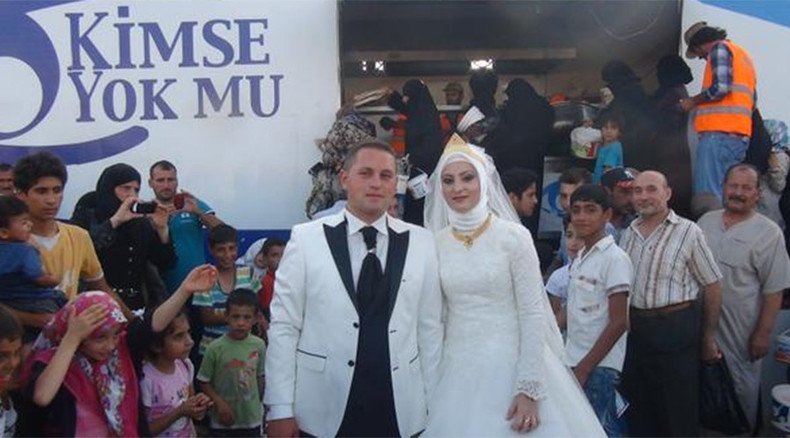 Turkish couple drops wedding banquet to feed 4,000 Syrian refugees
