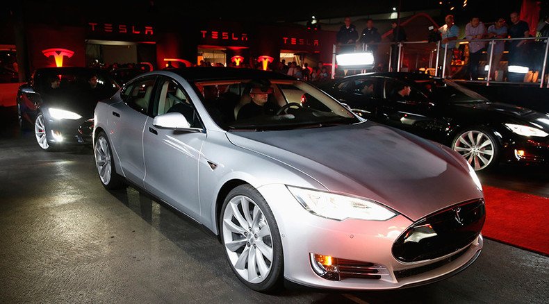  Researchers hack & remotely control Tesla Model S, inform manufacturer to fix bugs