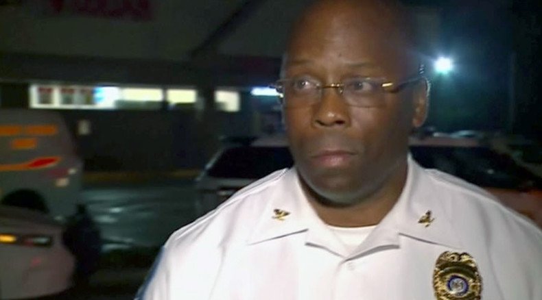 Ferguson police chief’s 'we want to be patient as possible' comment upstaged by gunshots (VIDEO)