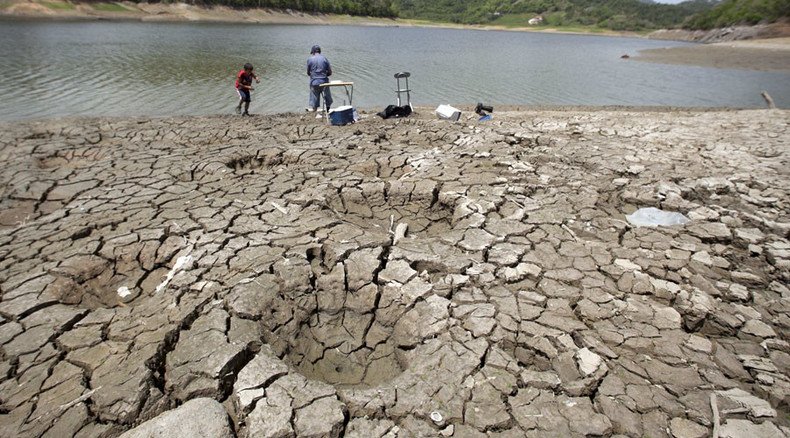 Debt, drought leave Puerto Ricans high and dry