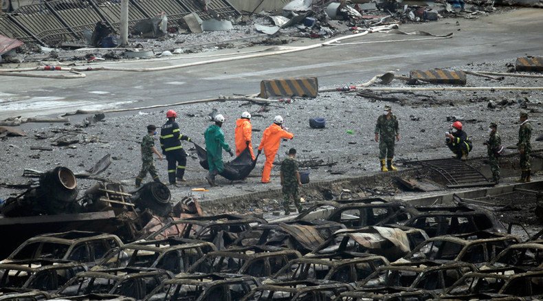 Tianjin firefighter rescued from rubble after 32hrs trapped