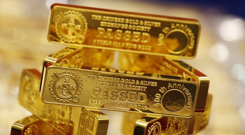 Investors take shine to gold on China worries