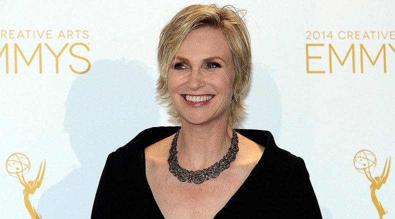Emmy Nominee Jane Lynch On ‘Game Night’, ‘Angel From Hell’ & Cabaret