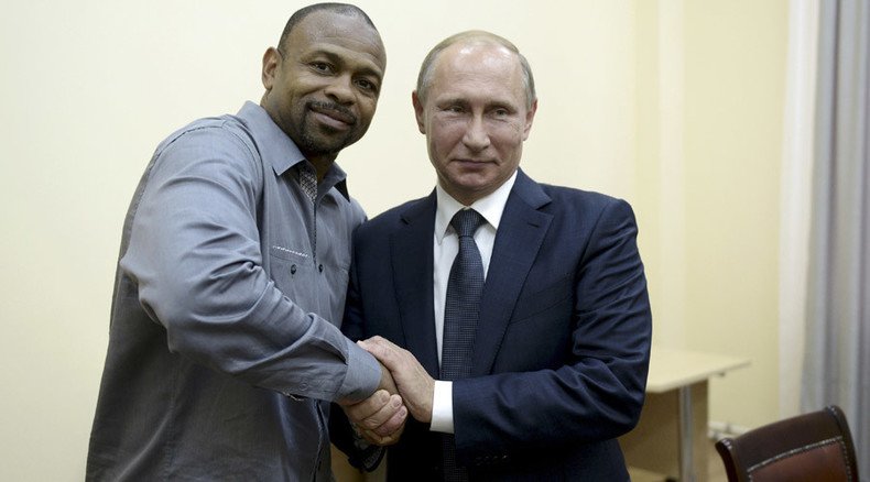 US boxer Roy Jones Jr. asks for Russian passport over cup of tea with Putin in Crimea