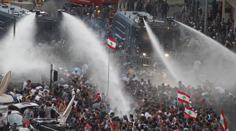 Lebanese ‘You Stink’ protests against garbage and oligarchy