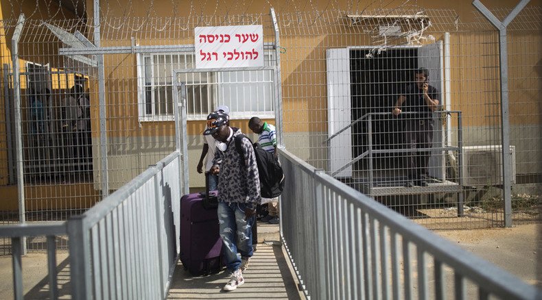 1,100 migrants banned from Tel Aviv, Eilat after spending 12+ months in desert detention center