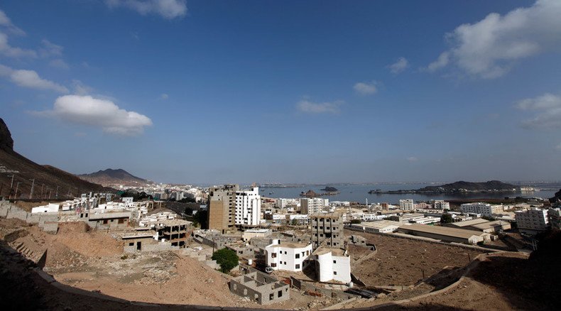 Gunmen raid Red Cross office in Yemeni port of Aden, force closure