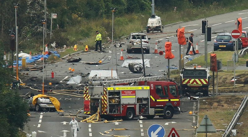 Shoreham crash: Plane ‘struggled to take off’ as new video suggests ‘faults’ 