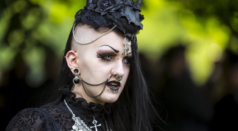 Goths ‘more likely’ to self-harm & suffer depression than ‘chavs’ – study 