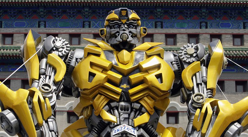 Best Dad ever? Chinese father builds a life-size Transformer for his son