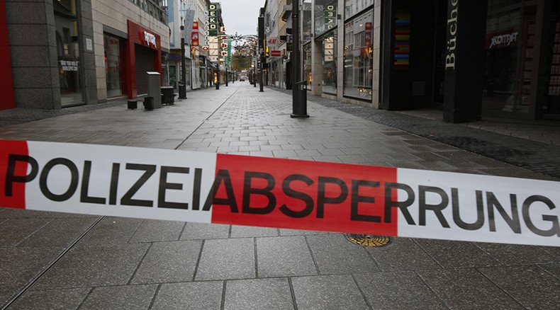 10,000 evacuated after 1-ton WWII bomb found in German town