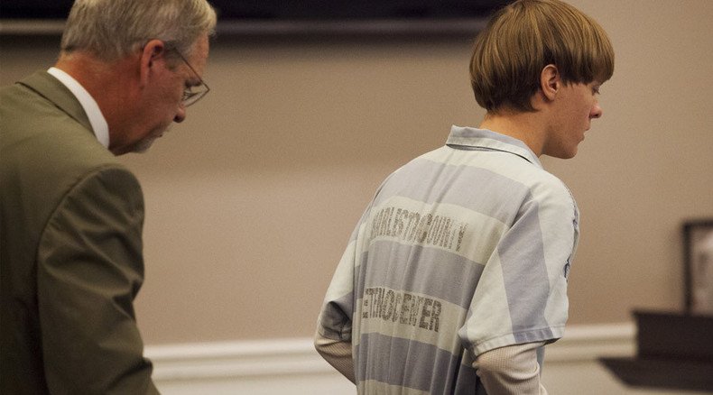 Prosecutors seek death penalty for Charleston church shooter