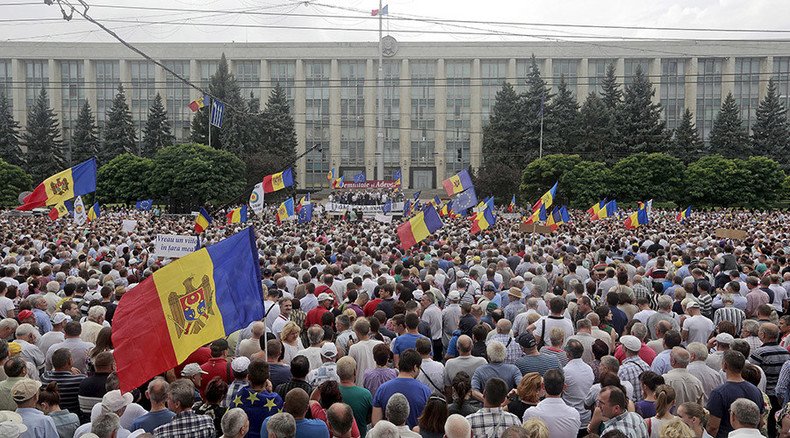 ‘Today everything changes’: Huge protest in Moldova demands new government, president, constitution