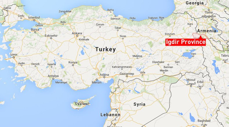 At least 13 policemen dead in bombing of minibus in eastern Turkey