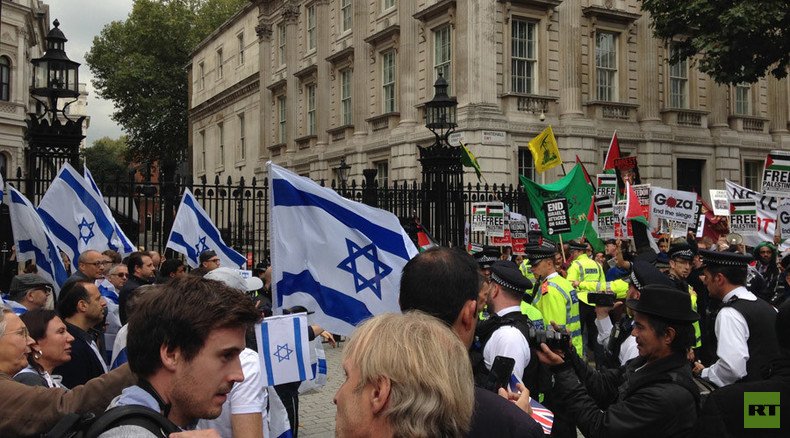 Pro- and anti-Israel activists clash over Netanyahu visit (VIDEO)
