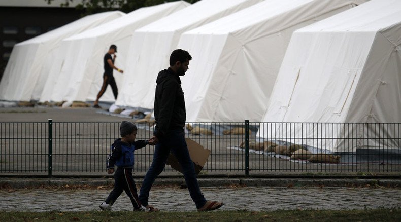 Radical Islamists recruit male youths in refugee camps in Germany 