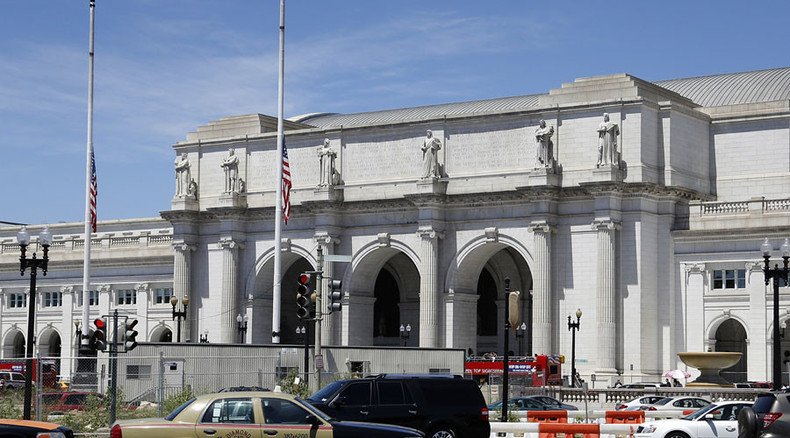 DC’s Union Station evacuated after SEC guard fatally shoots knife-wielding man involved in stabbing