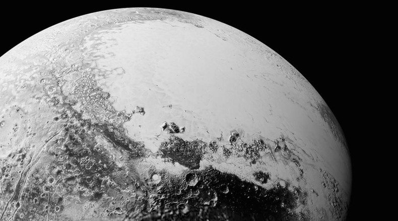 New Horizons transmits 'head-scratching' new Pluto pictures