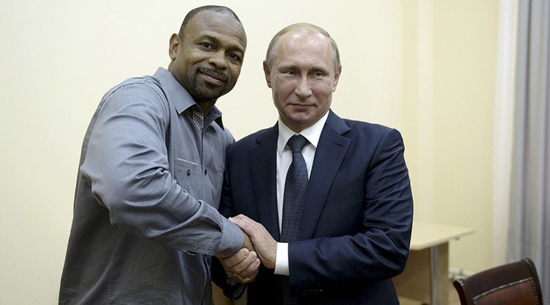 Putin grants Russian passport to US boxing legend Roy Jones Jr.
